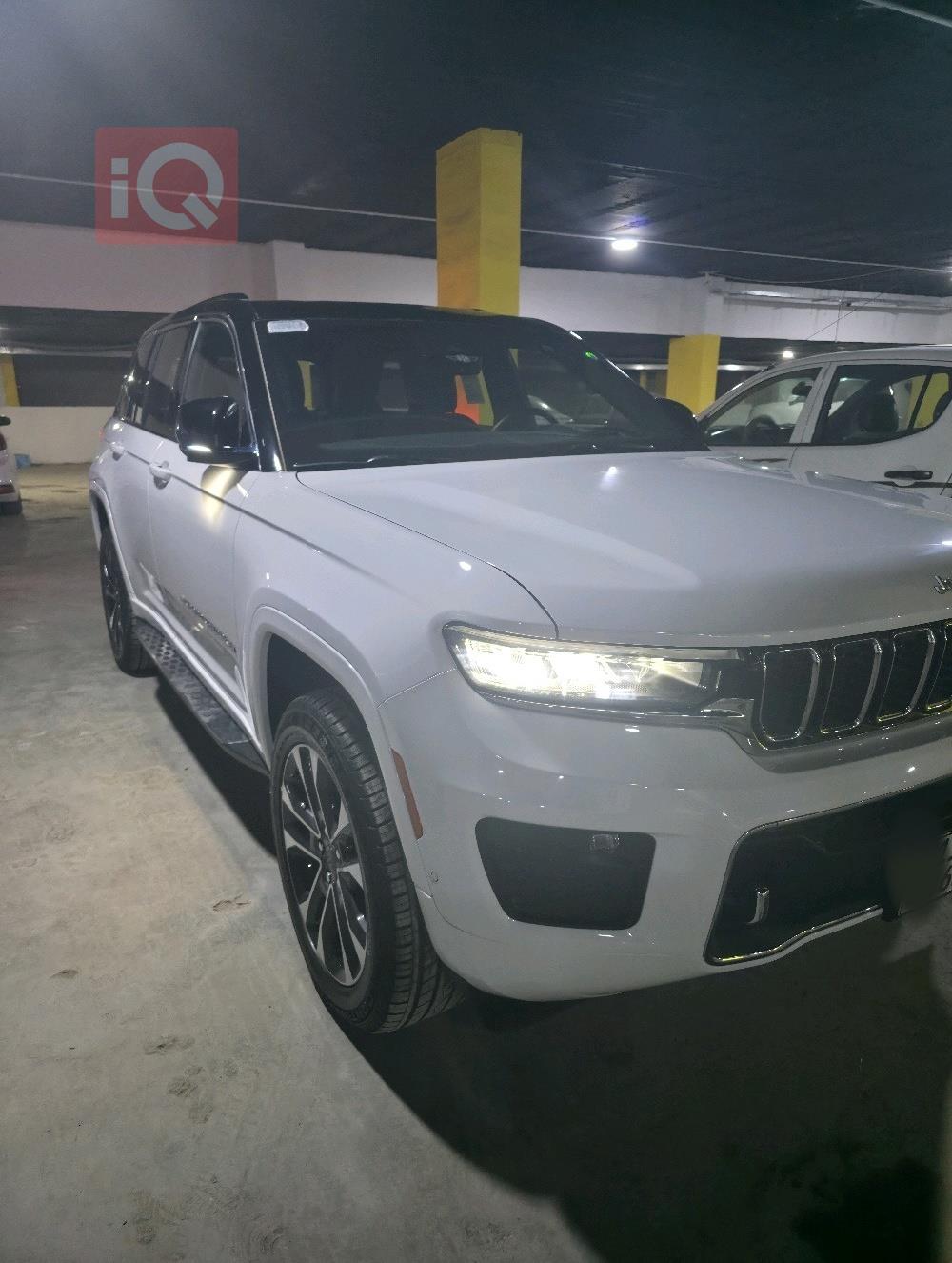 جیپ گراند شیرۆکی